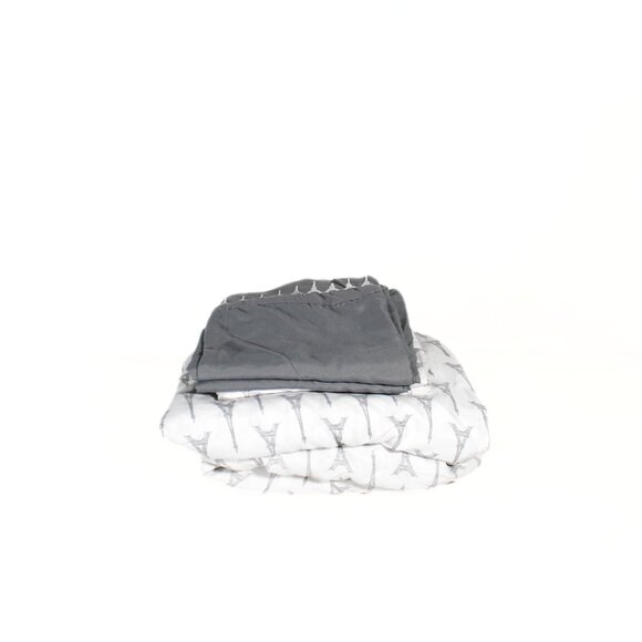 Eiffel Tower Print King Size Sheet Set - White with Grey Eiffel Towers - Picture 6 of 12